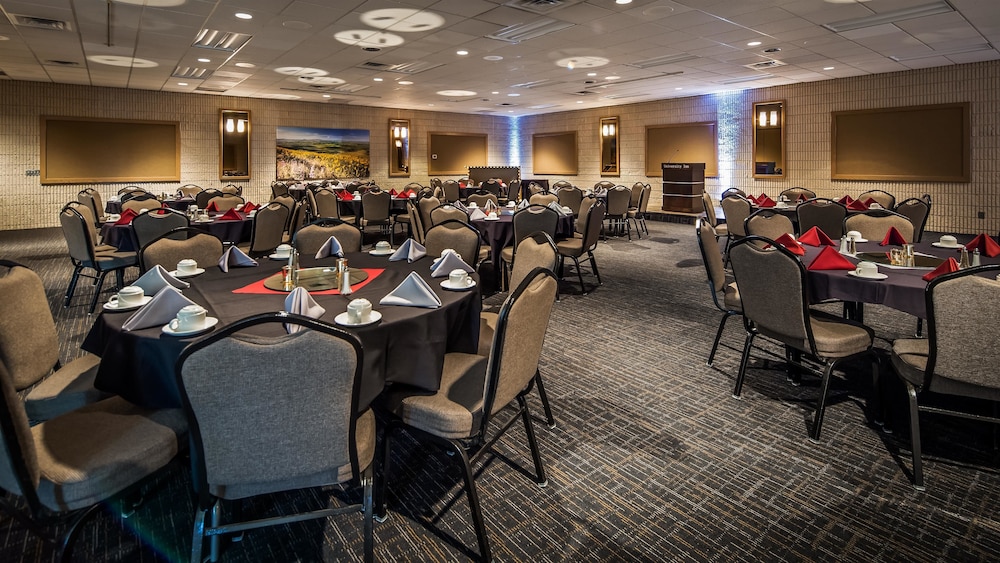 Best Western Plus University Inn 34/48