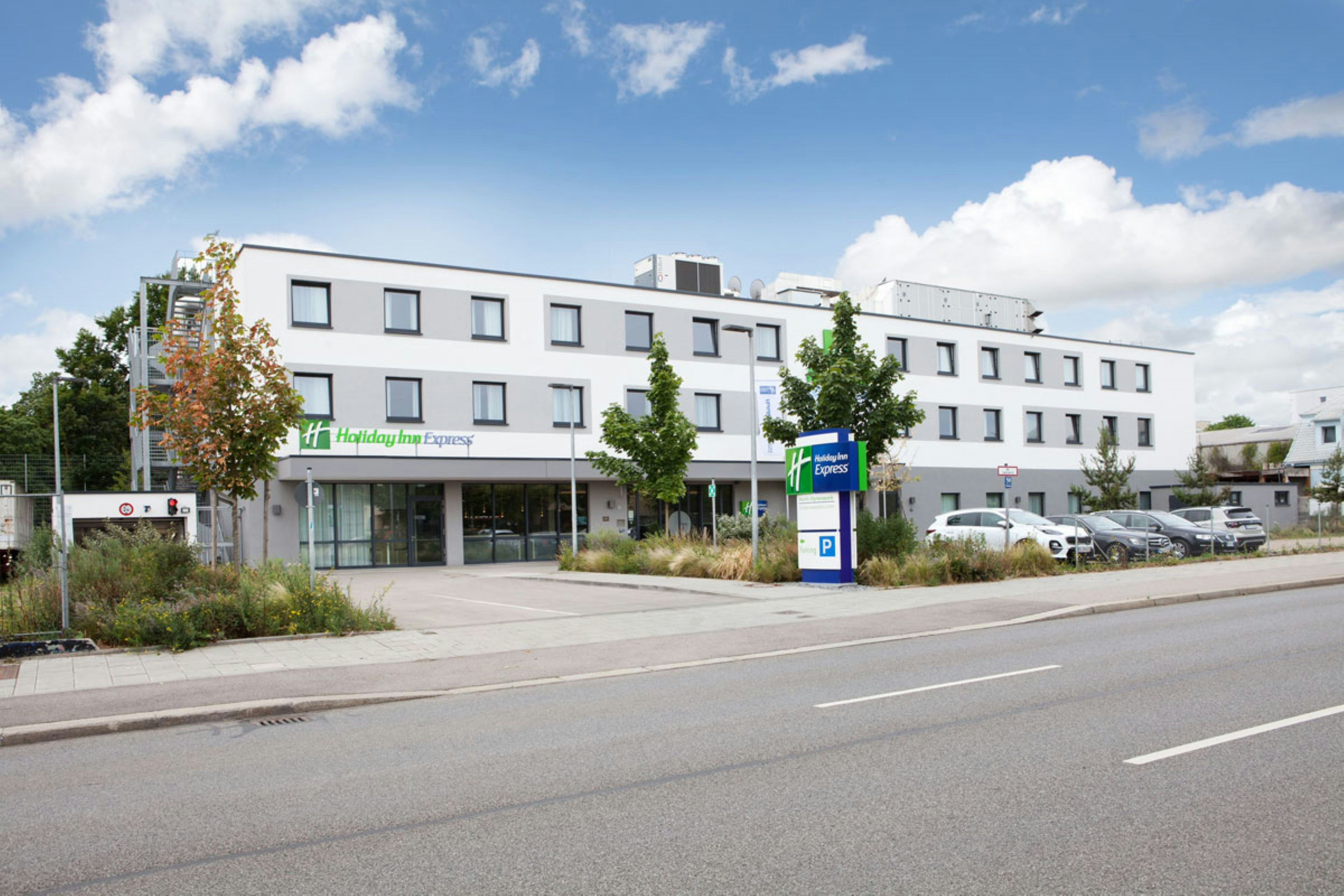 Holiday Inn Express Munich Olympiapark 35/39