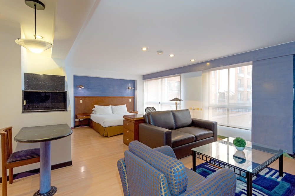 CASA REAL 28/51