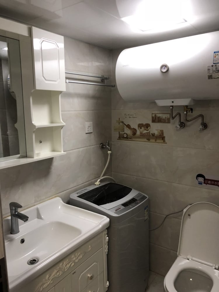 Yunzu Aparthotel (Huanlegu Branch) 40/48