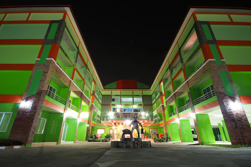 Hiso Place Hotel 60/70