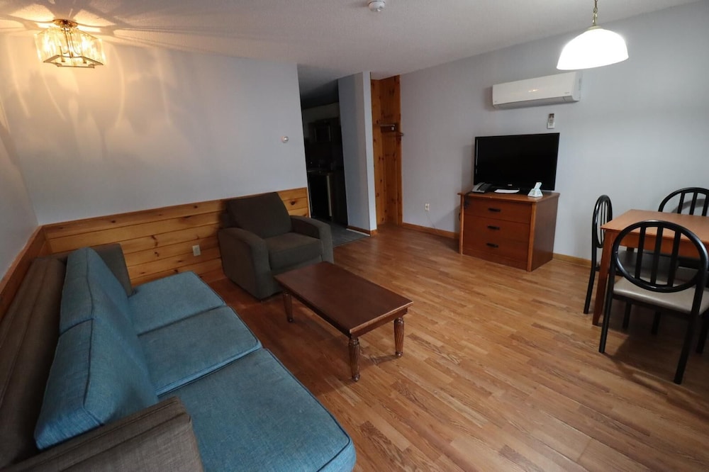 Travelodge By Wyndham Lincoln Near White Mountain 40/53