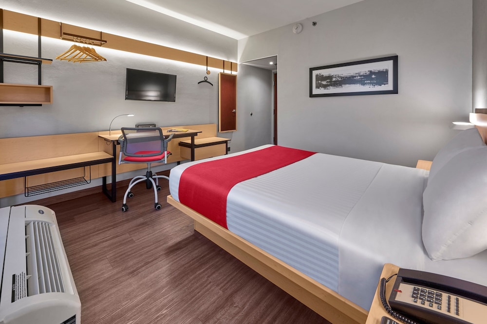 City Express by Marriott San Luis Potosi Zona Universitaria 10/43