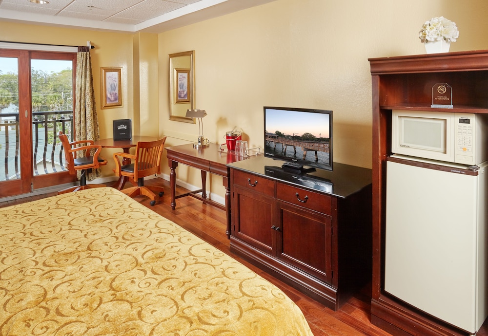 Ocean Inn and Suites 58/72