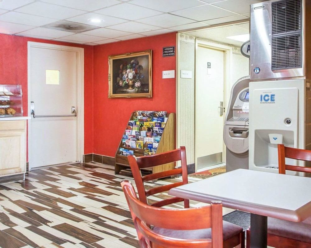 Days Inn by Wyndham Jersey City / NYC Area 29/41