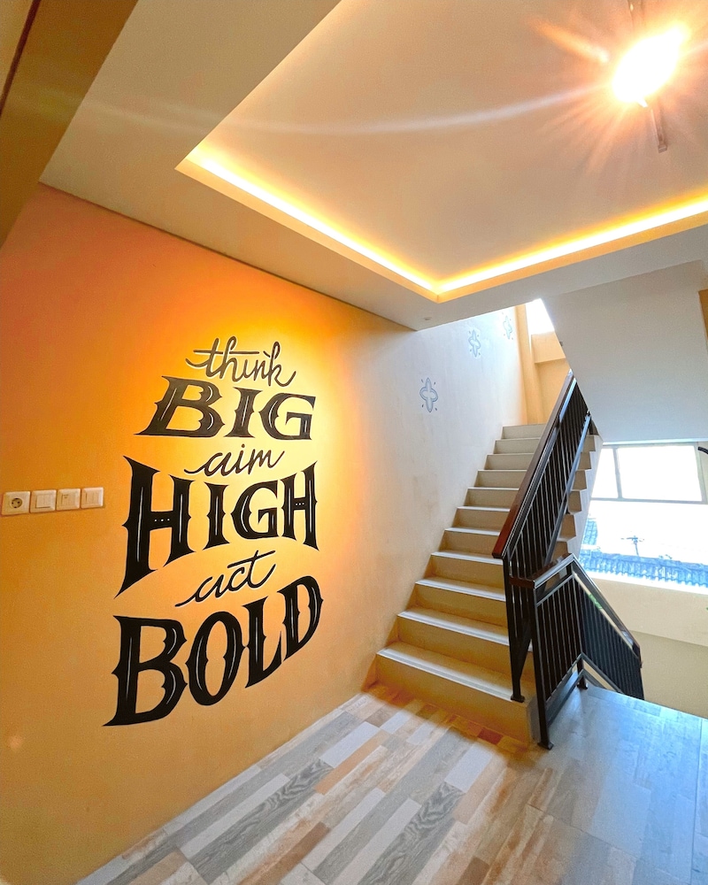 Hotel Laksana Solo Managed by Dafam photo2