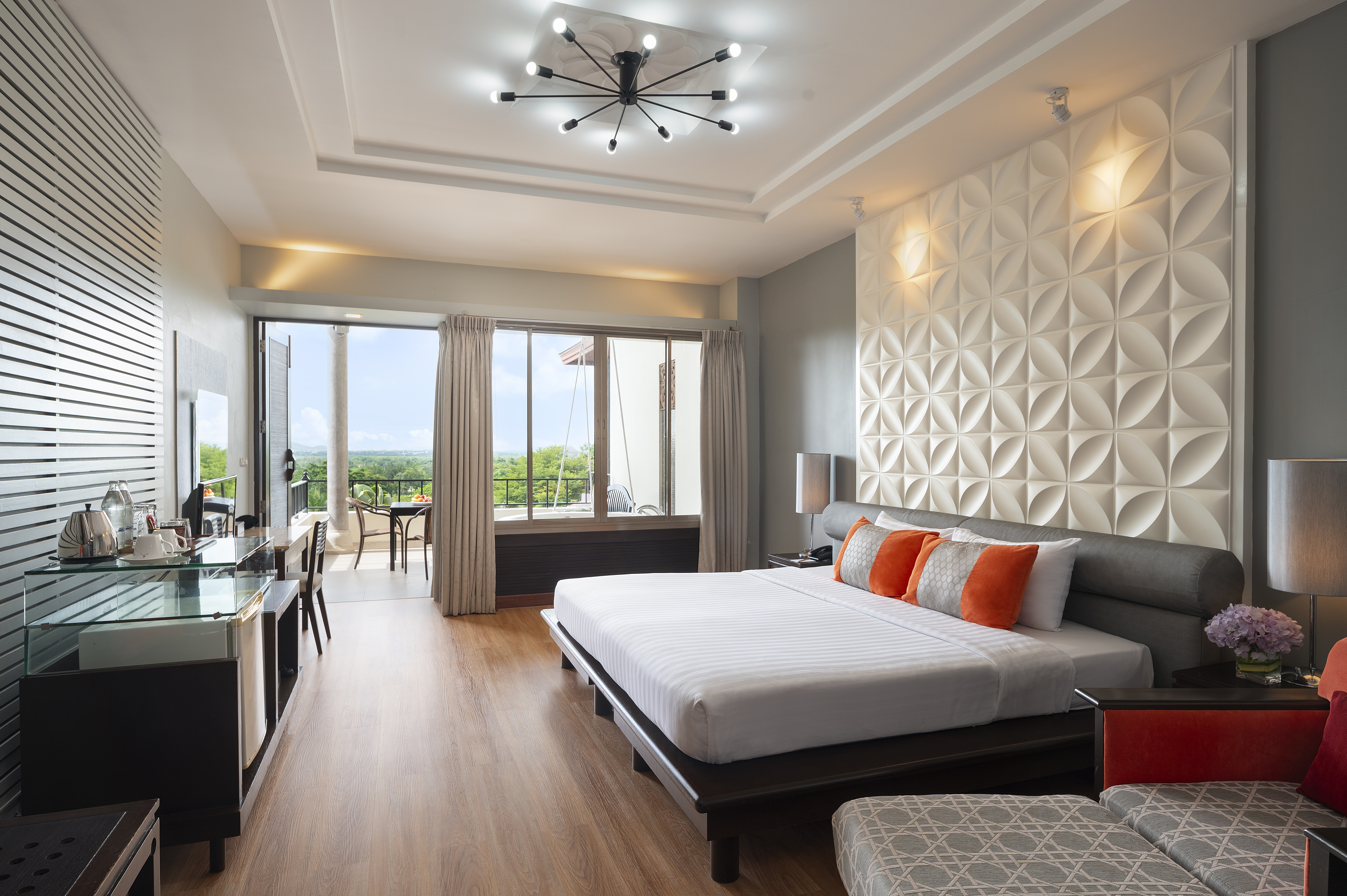 Deluxe, Double or Twin Bed