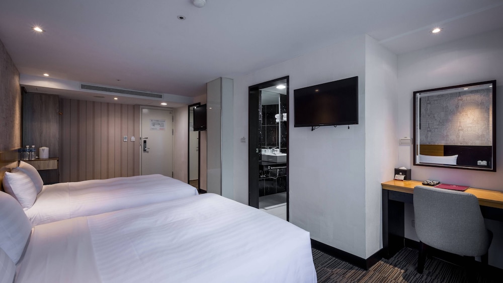Hotel B 18/50