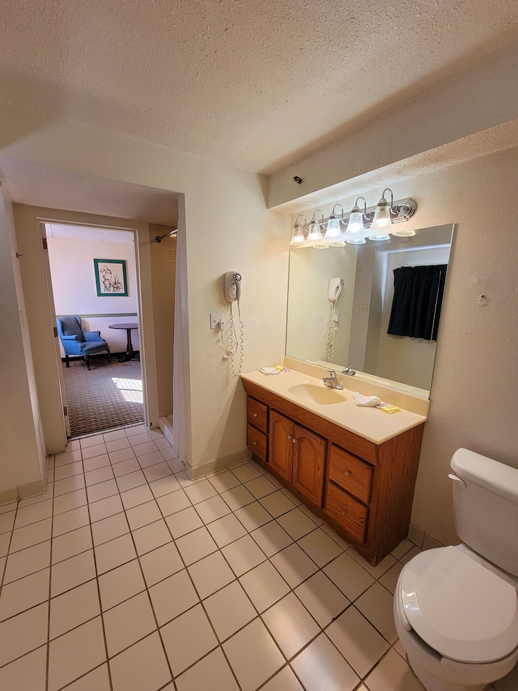 Town Inn 37/40