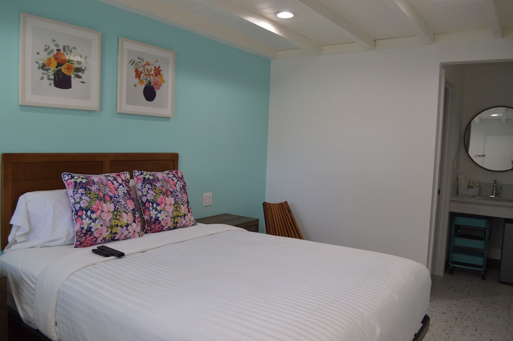 Calafia Inn 20/41