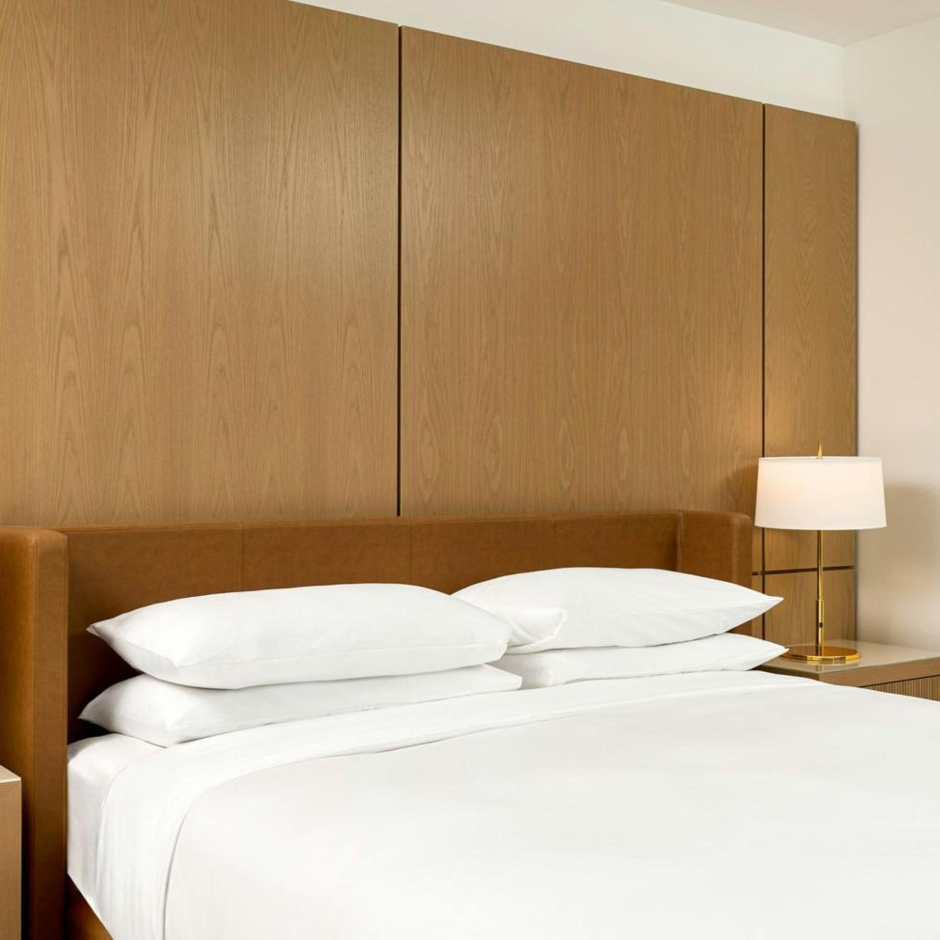 Room, King Bed, High Floor, Concierge Level