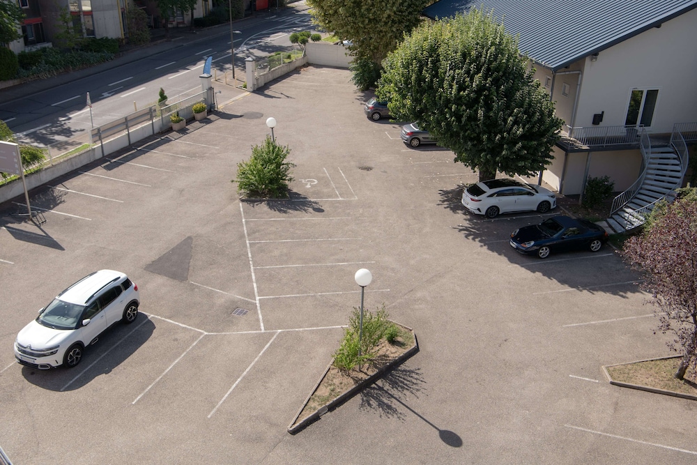 KYRIAD LYON SUD - GIVORS 40/50