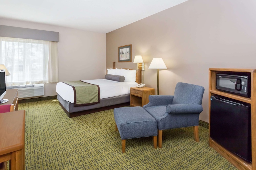 Days Inn & Suites by Wyndham Madison 23/41