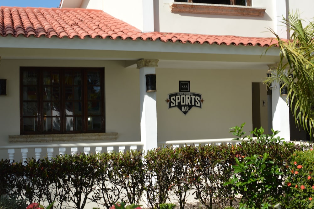 Lifestyle Royal Suites 2/44