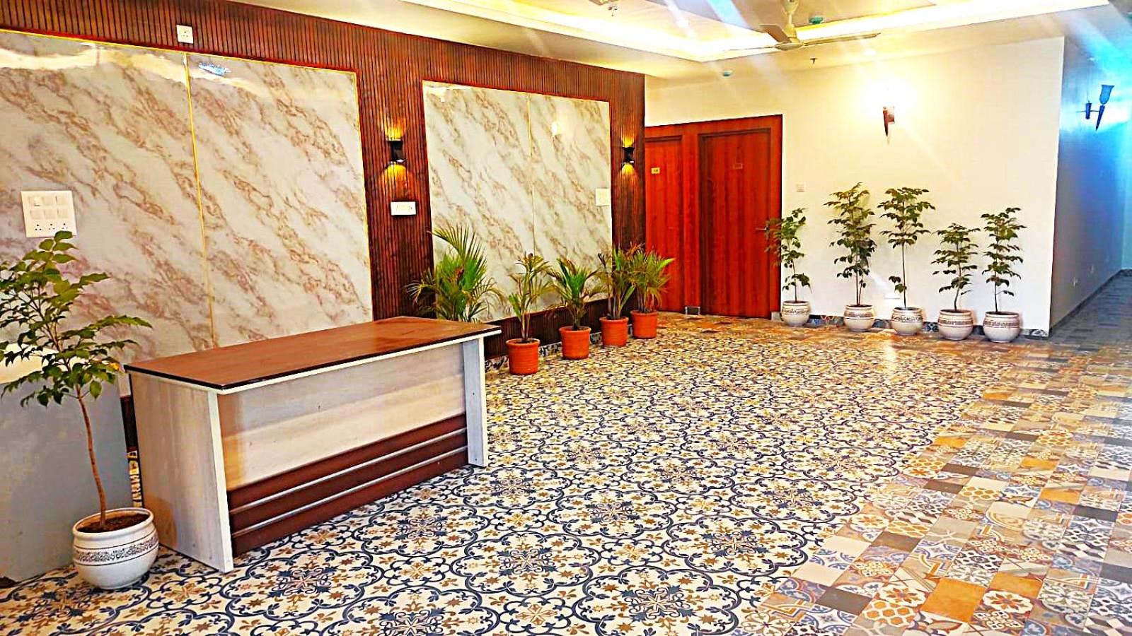 Lobby at Little Mastiff Dharamshala Airport, Shahpur (Himachal Pradesh)