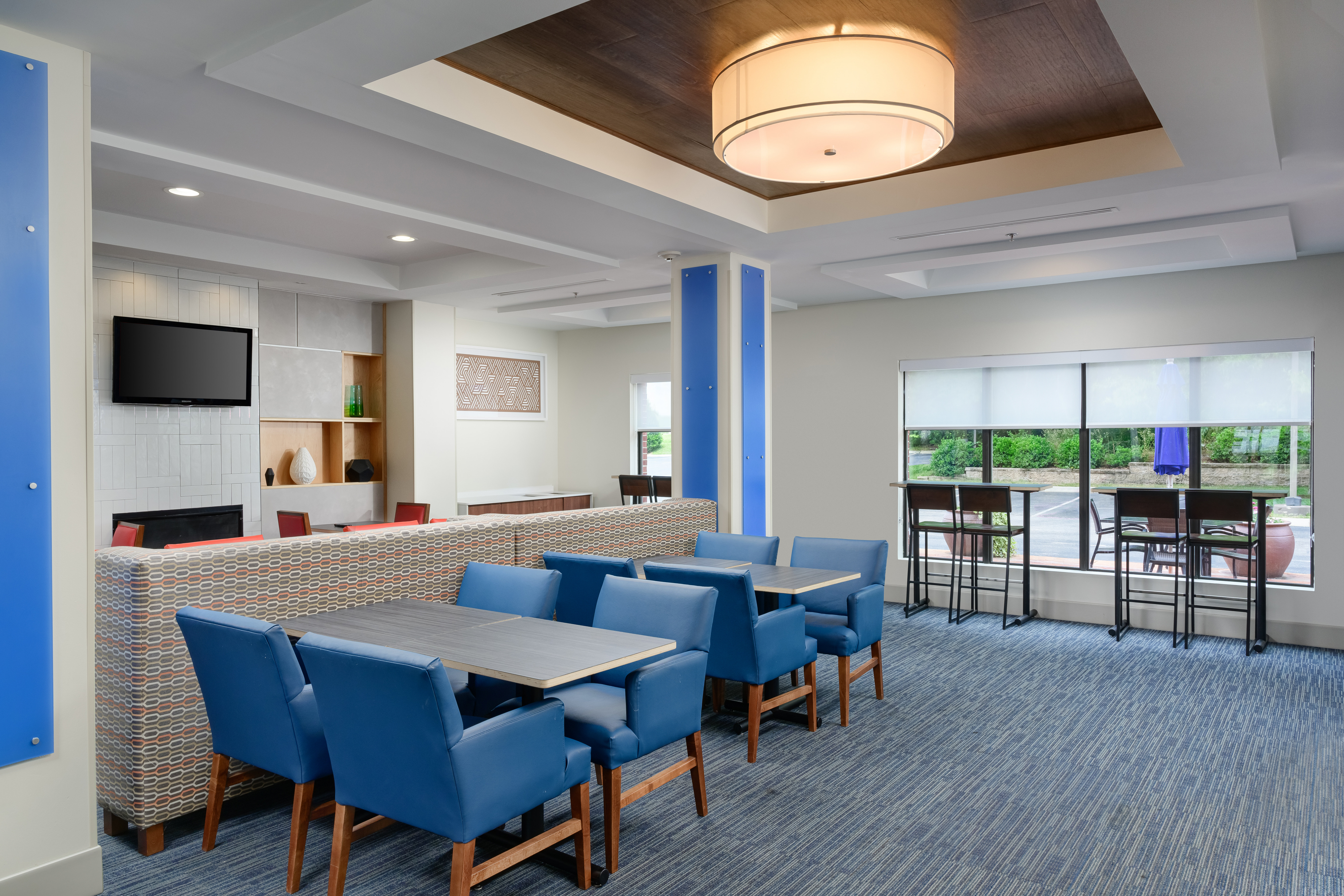 Holiday Inn Express Hotel & Suites Tullahoma 34/47