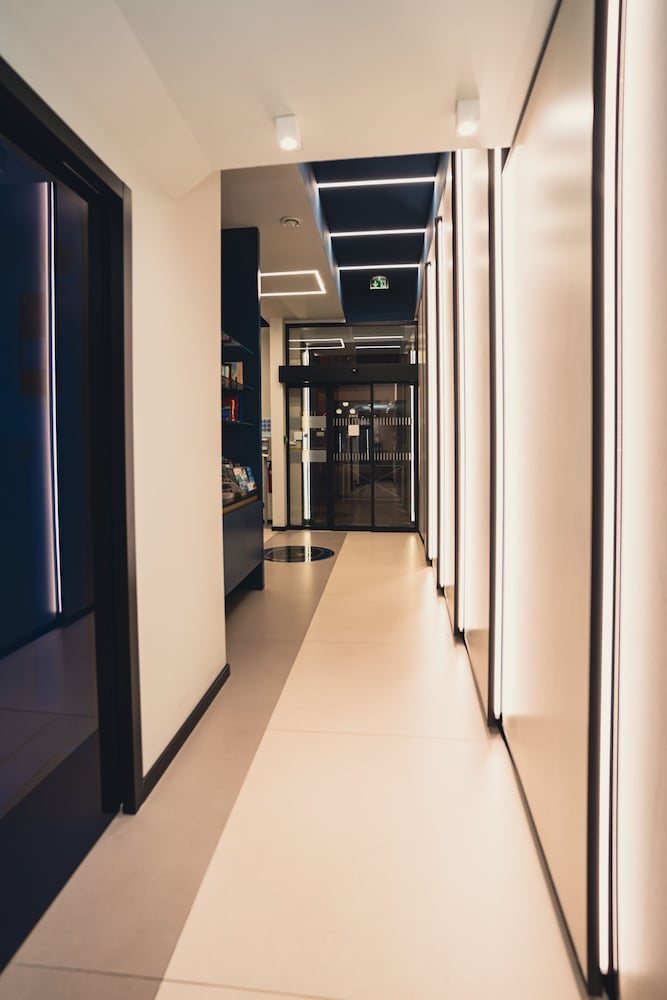 Hotel Univers 33/50