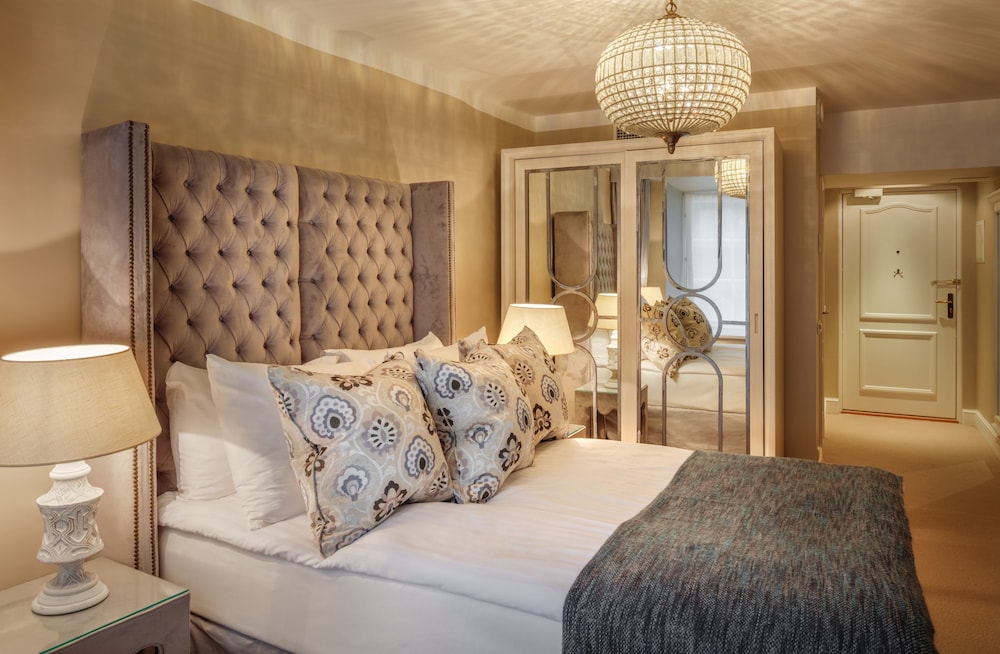 Schlossle Hotel 17/59