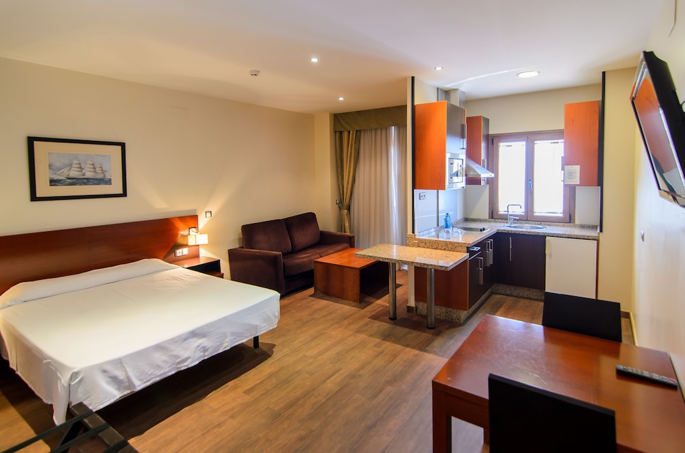 Hotel Apartamento Martin Alonso Pinzon 13/64