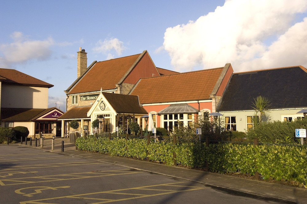 Premier Inn Haydock Park/M6 J23 Hotel 37/40