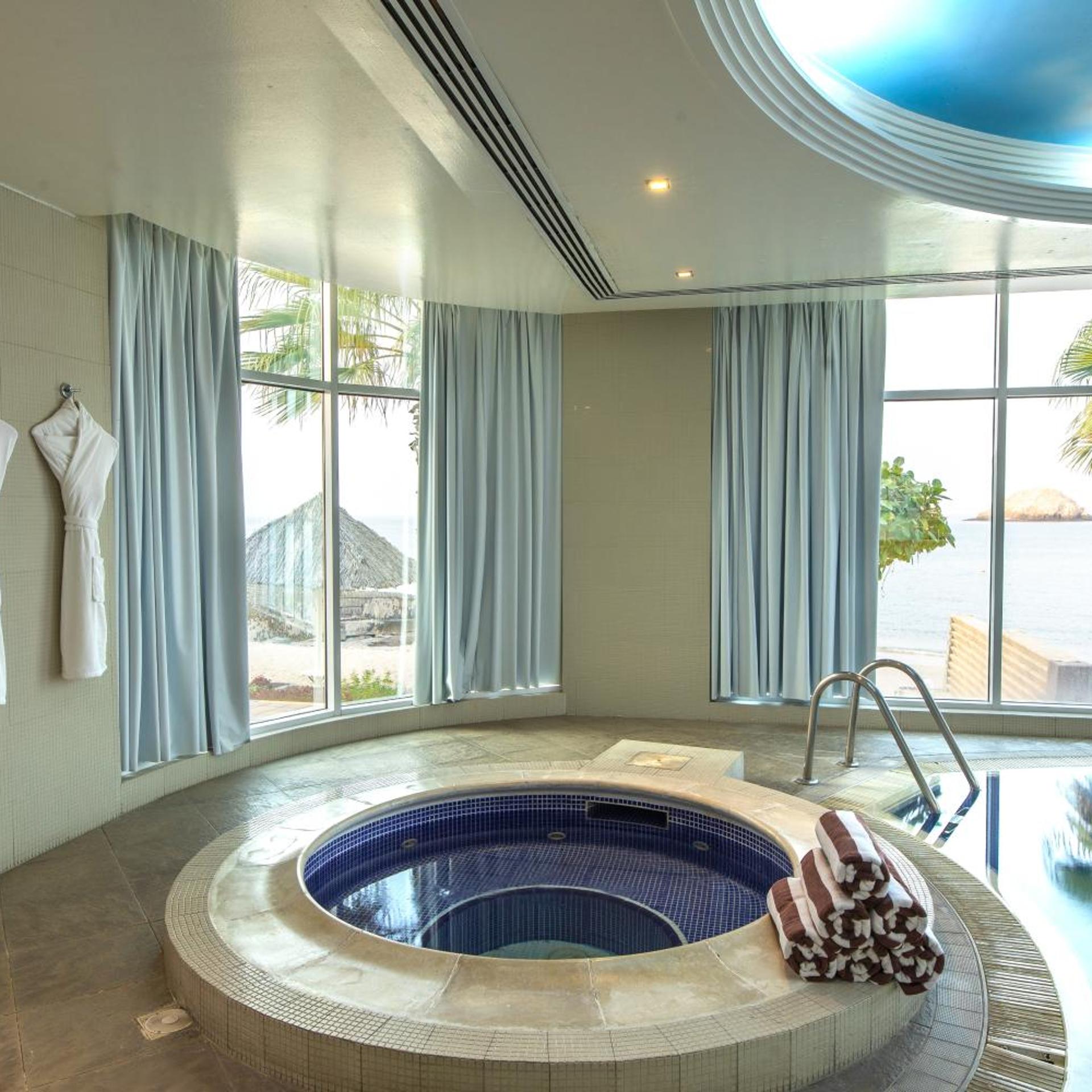 Royal Beach Hotel & Resort 22/50