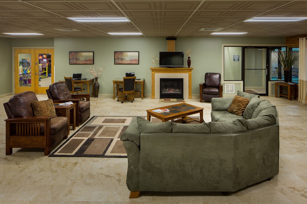 Tamarack Wisconsin Dells a Ramada by Wyndham 27/50
