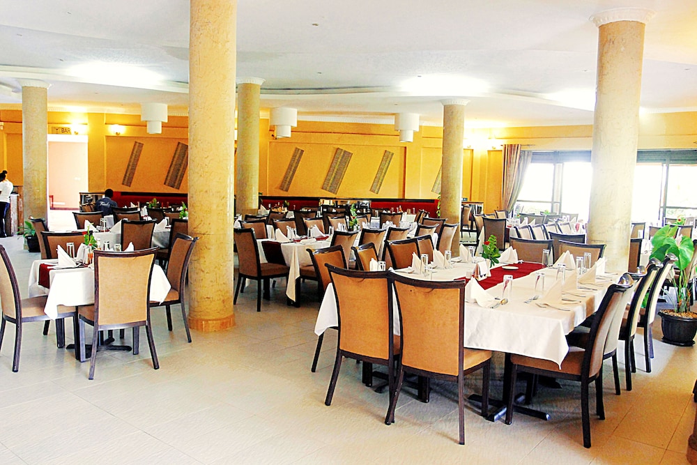 Royal Suites 32/47