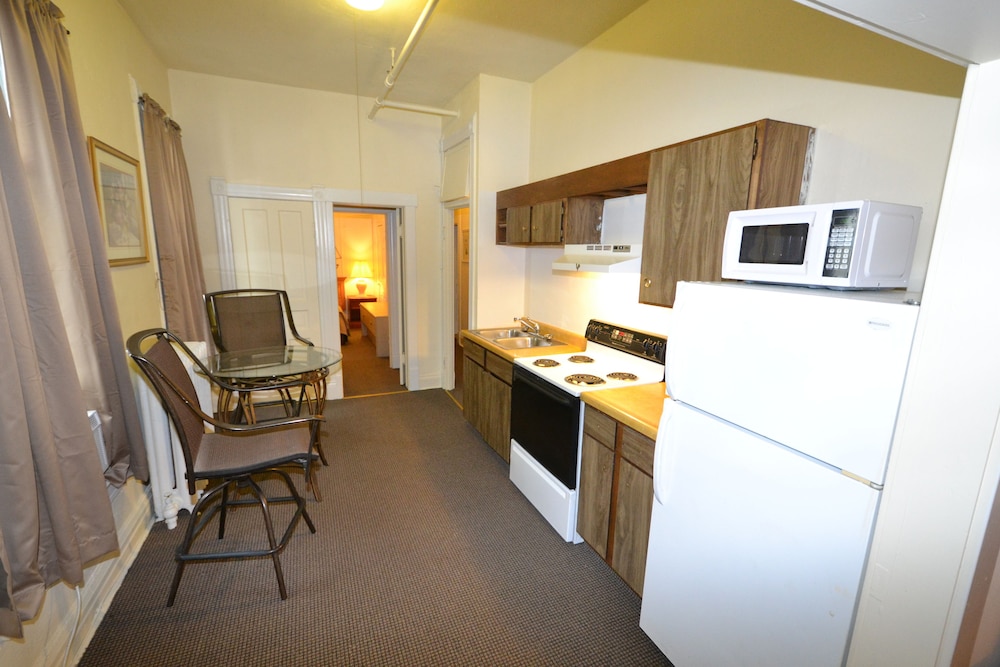 Perfect Stay Inn & Suites 44/49