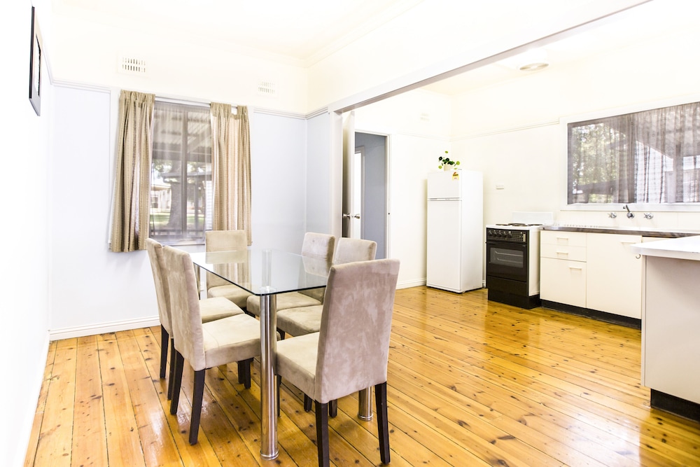 Lake Hume Resort 31/50