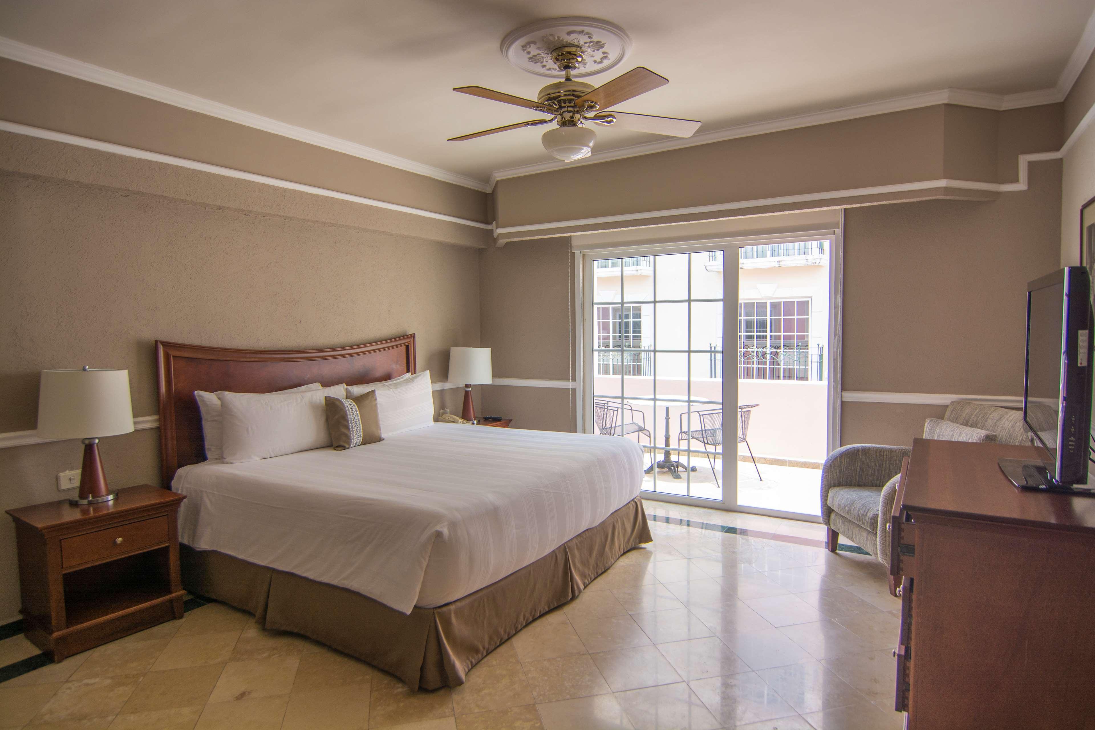 DESIGN, COLONIAL, KING BED, TERRACE