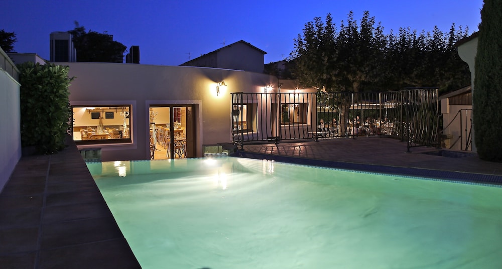 Logis Hotel Le Nouvel 23/25
