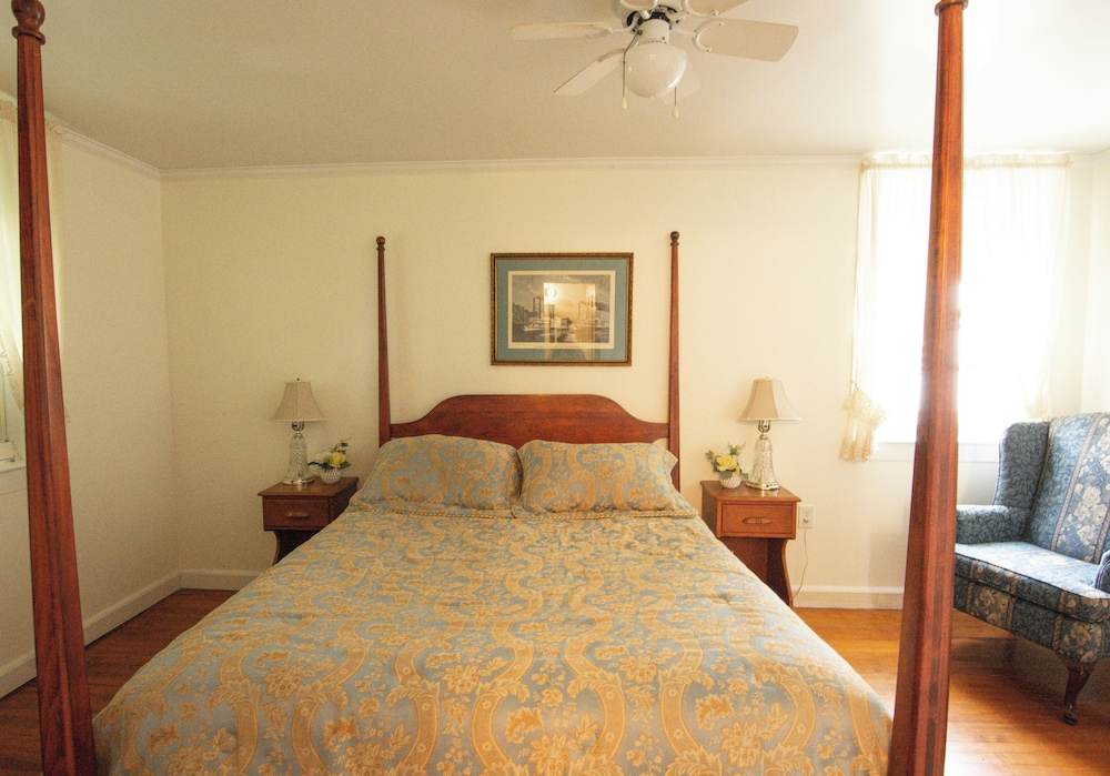 Blackberry River Inn 12/50