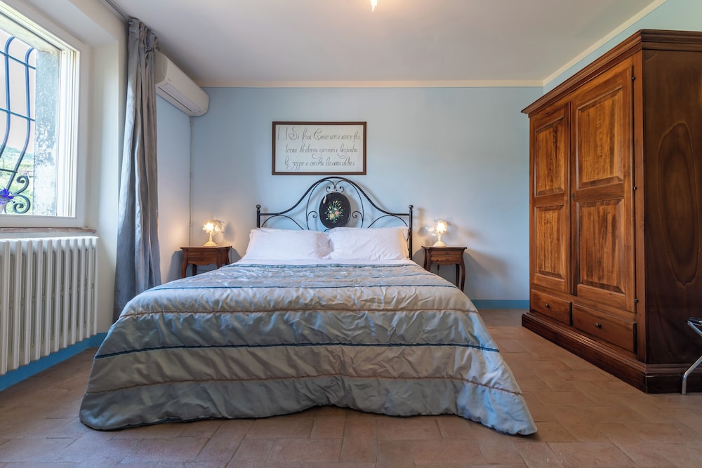 LA CASA MEDIOEVALE 11/50