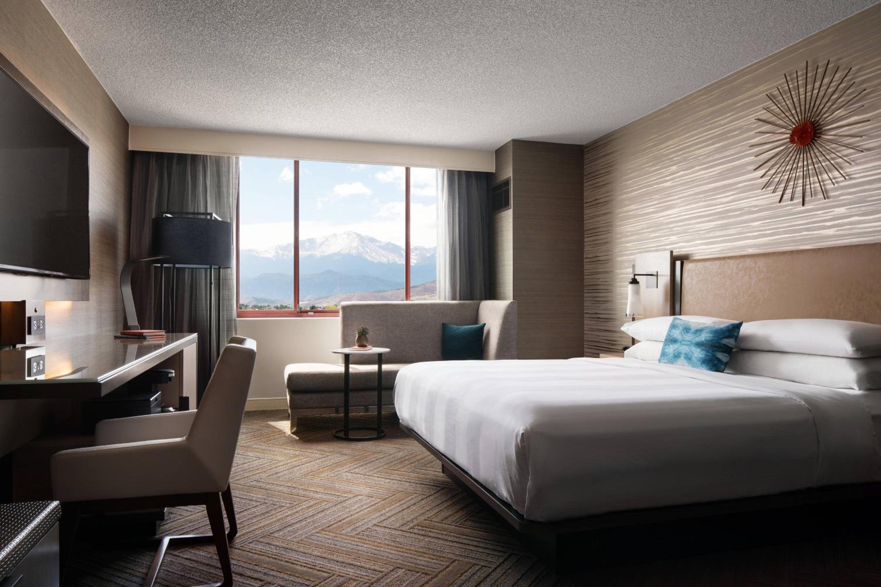 Room at COLORADO SPRINGS MARRIOTT, COLORADO SPRINGS - CO