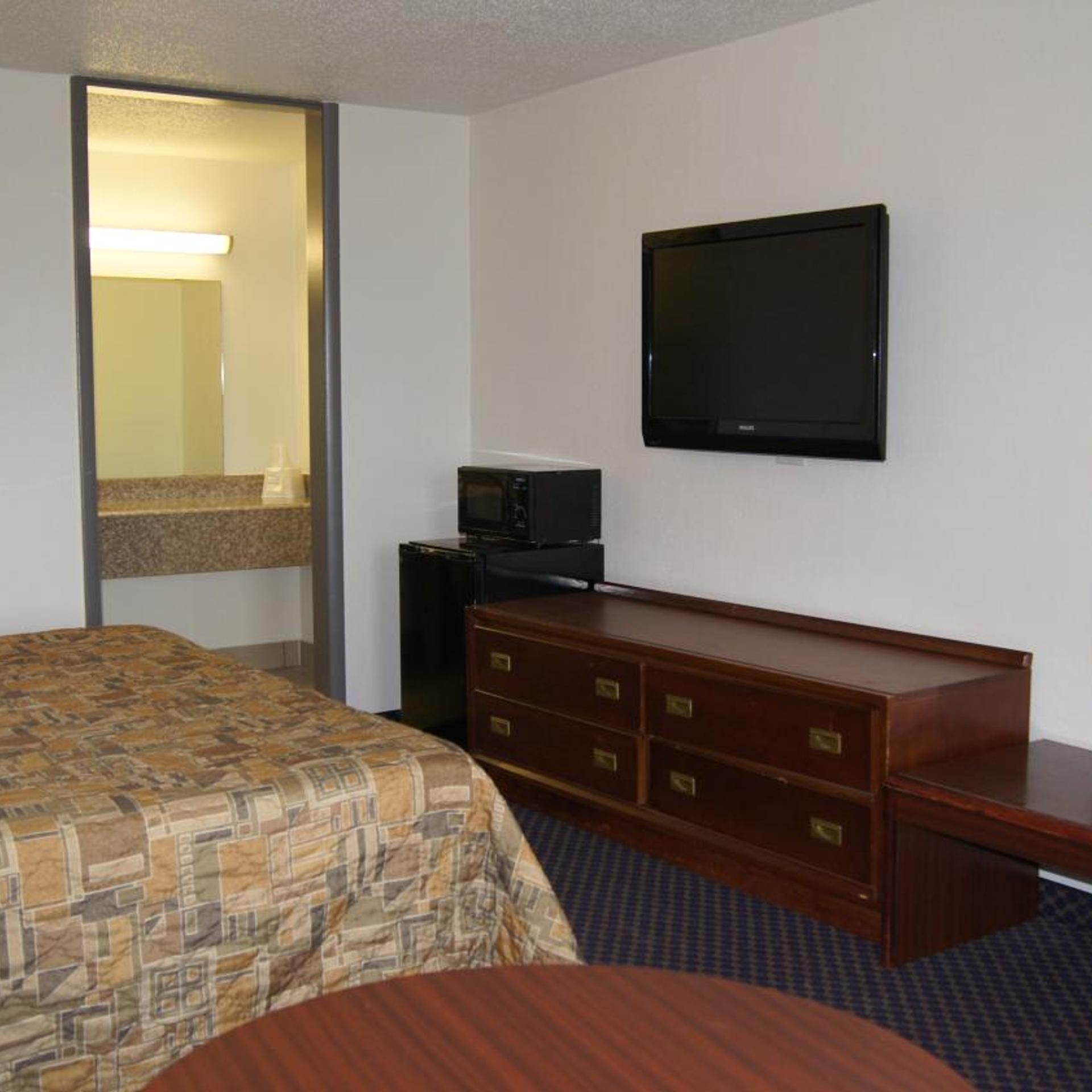 Executive Inn 28/36