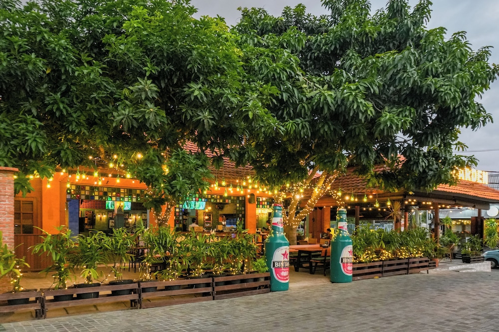Bali Garden Beach Resort 61/69