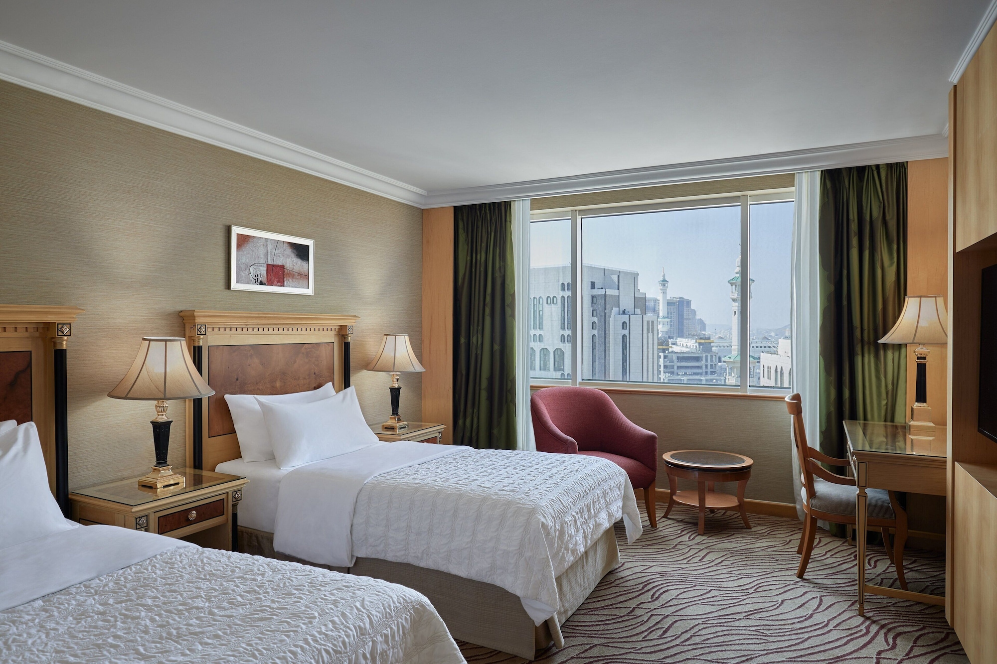 DELUXE, TWIN BEDS