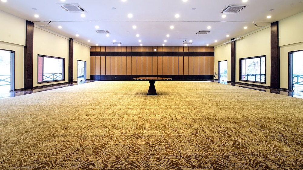 Trance Greenfields Resort And Convention Centre 12/15