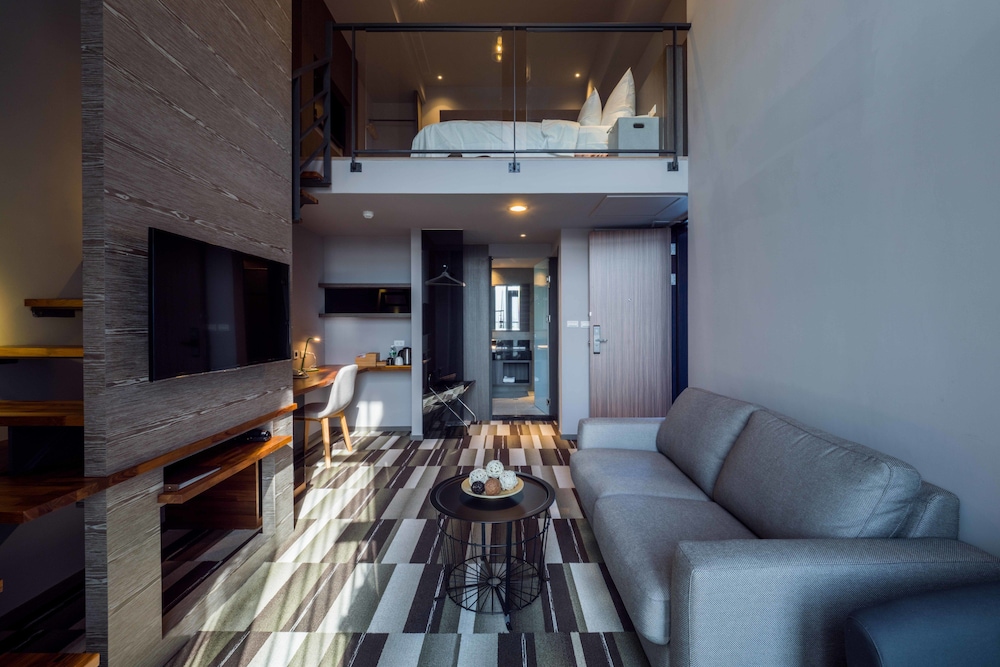 Watermark Hotel Kaohsiung Main Station 48/72