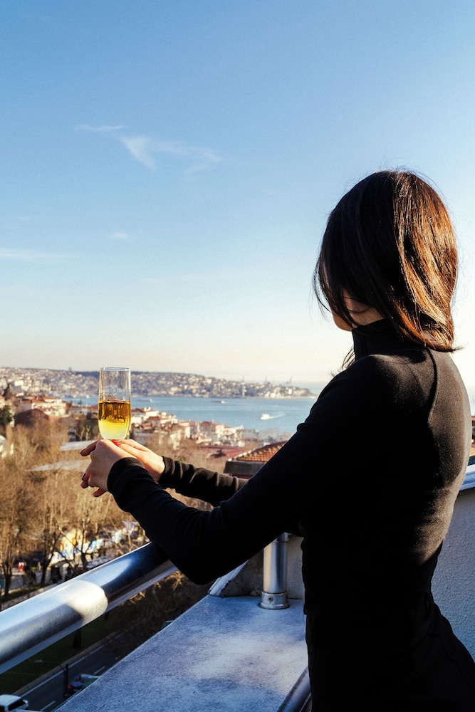 Cheya Besiktas Hotel 45/49