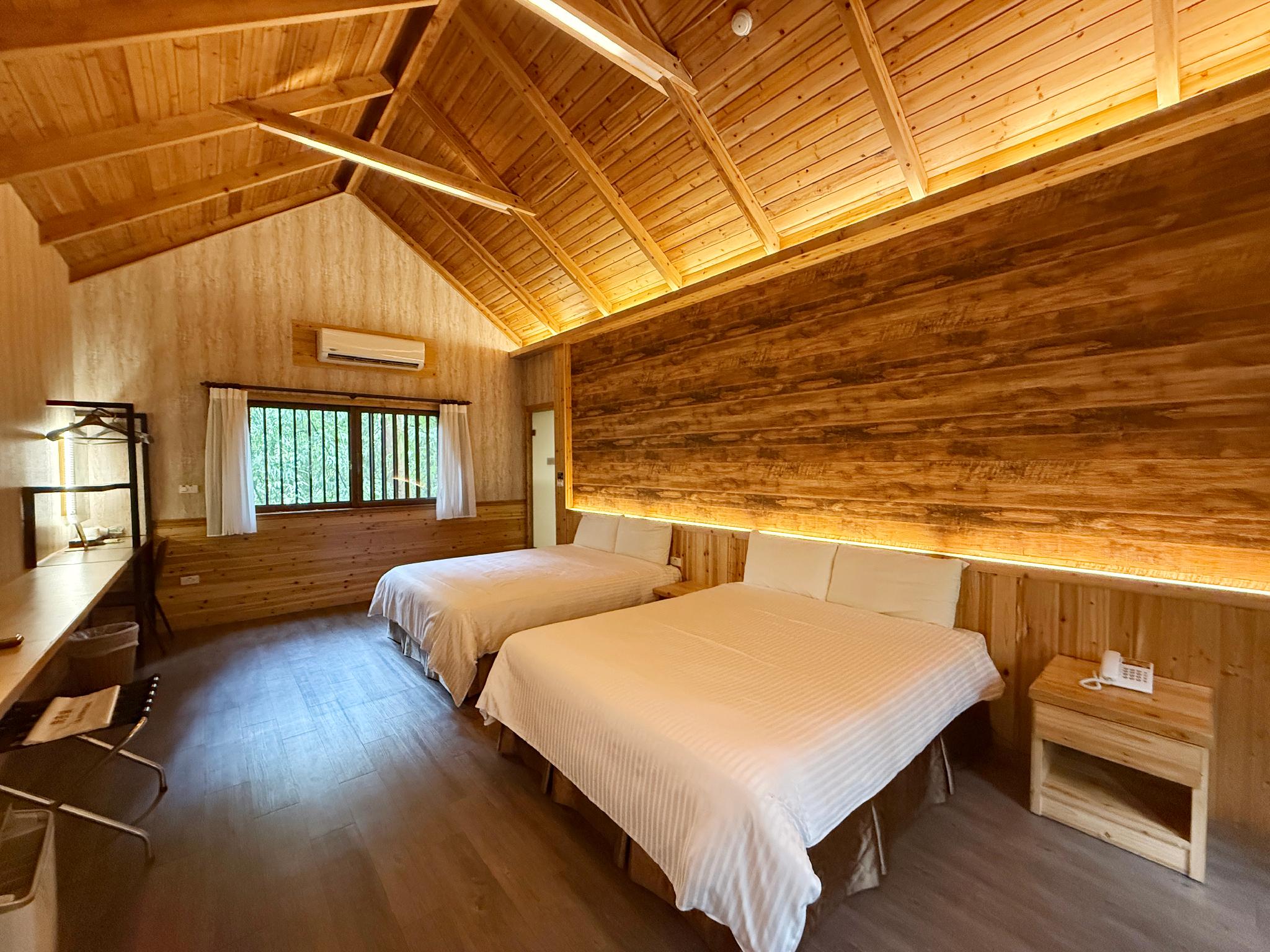Wooden, Villa