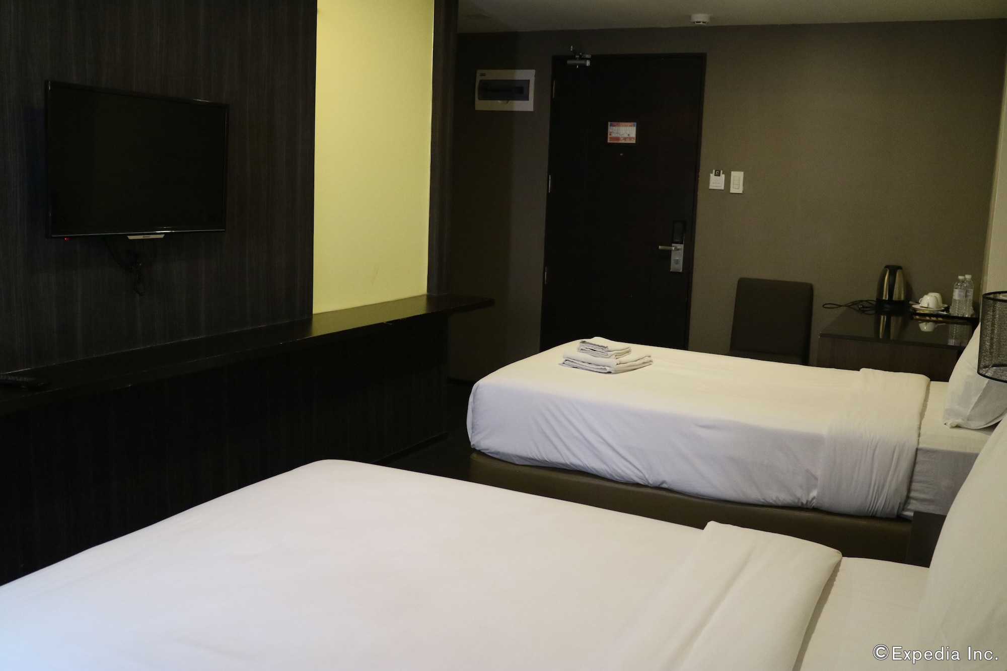 SUPERIOR, TWIN BEDS