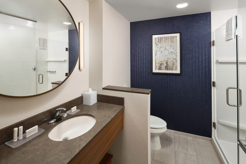 Fairfield Inn Suites Louisville Northeast 41/42
