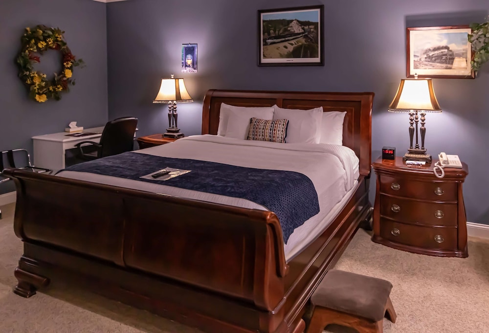 Depot Inn & Suites 6/50