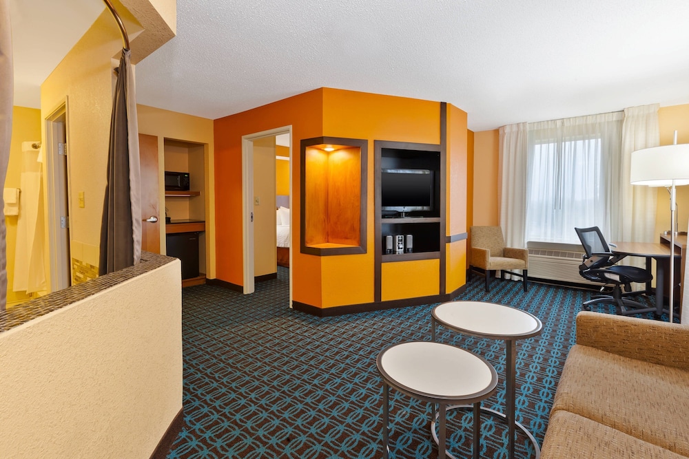 Fairfield Inn Suites Columbus East 21/25