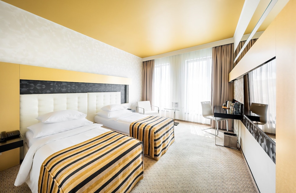 CLASSIC, DOUBLE OR TWIN BED