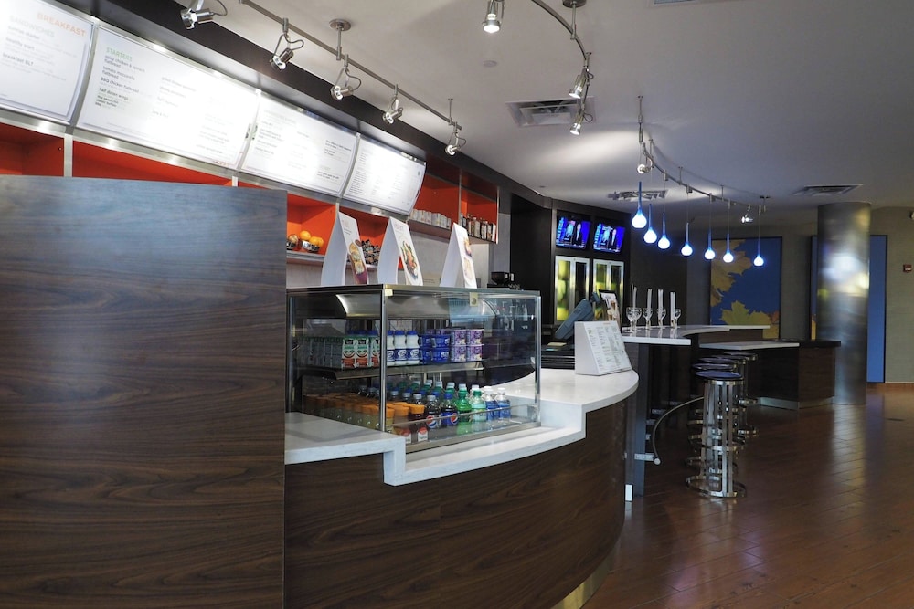 Courtyard by Marriott Columbus West 16/39