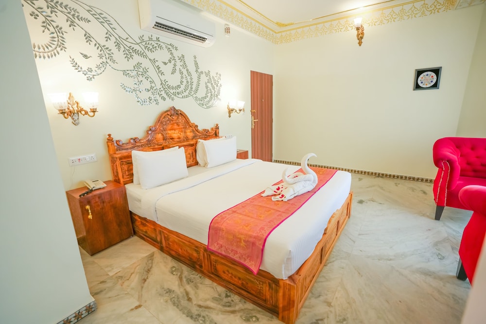 Lohagarh Fort Resort 26/91
