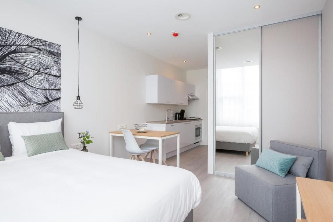 STANDARD, DOUBLE BED