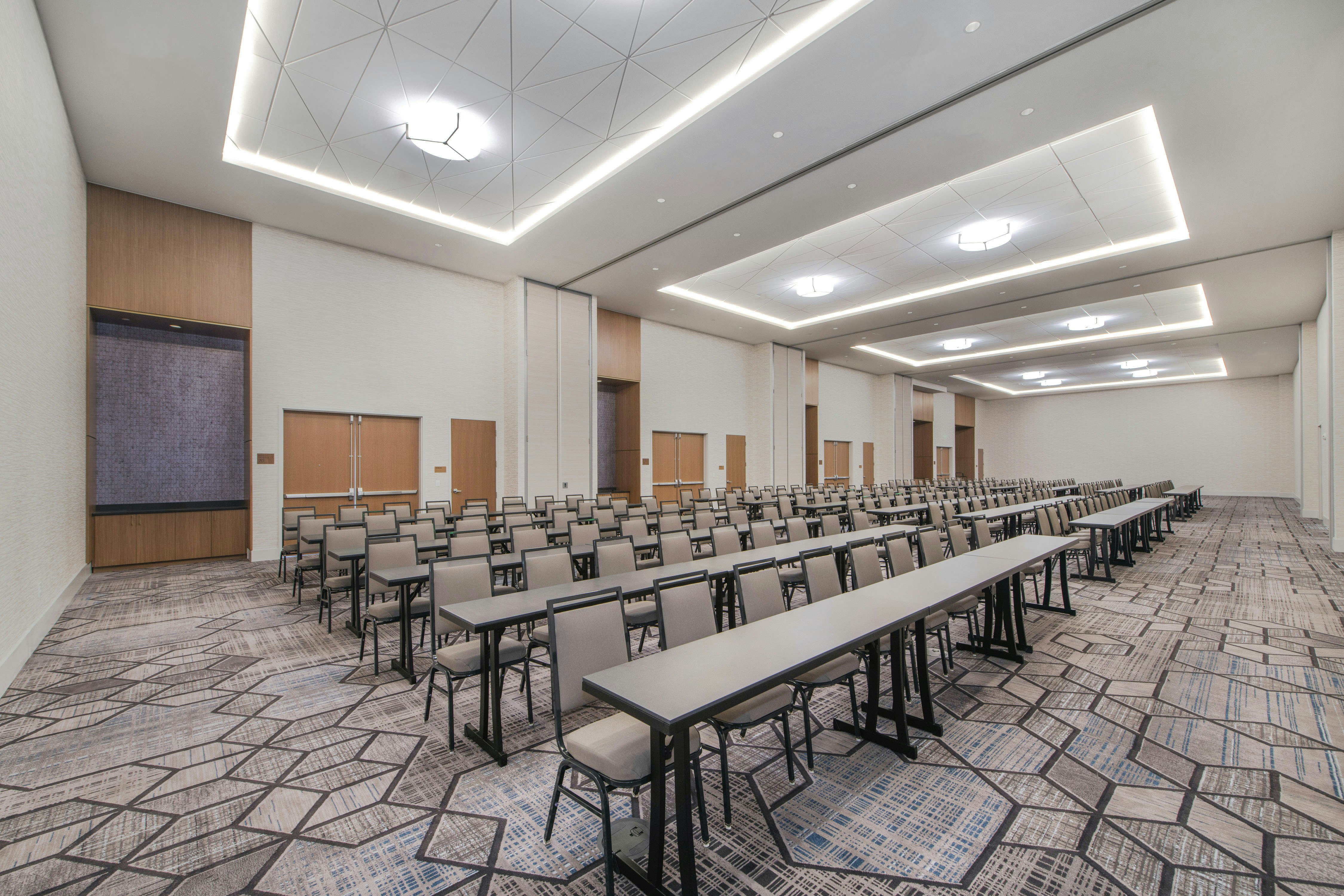 Embassy Suites by Hilton Asheville Downtown 34/39